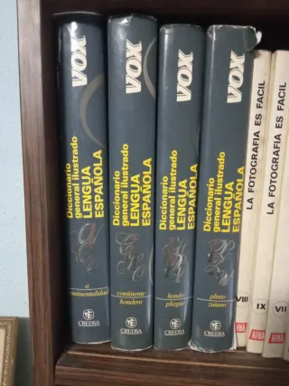 Radio Antigua Marrón con Dial Circular