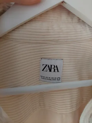 Sobrecamisa Zara pana beige
