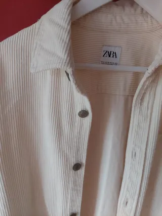 Sobrecamisa Zara pana beige