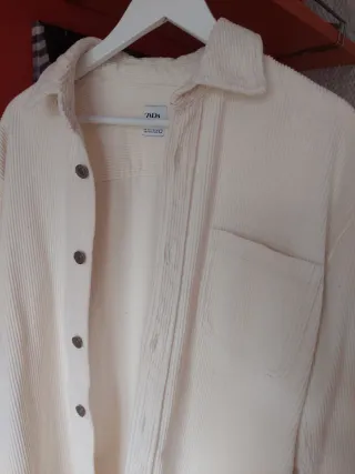 Sobrecamisa Zara pana beige