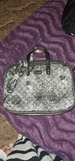 Borsa porta computer grigia e argentata