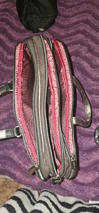 Borsa porta computer grigia e argentata