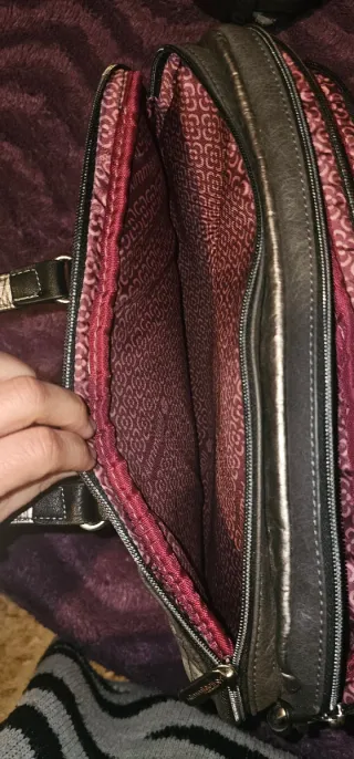 Borsa porta computer grigia e argentata