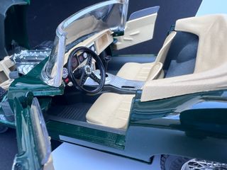 JAGUAR E ( 1961 ) 1/18 BURAGO