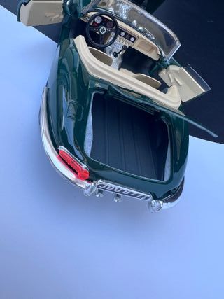 JAGUAR E ( 1961 ) 1/18 BURAGO