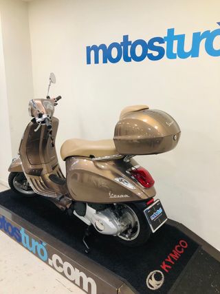 Vespa Primavera 125 Beige/Marrón
