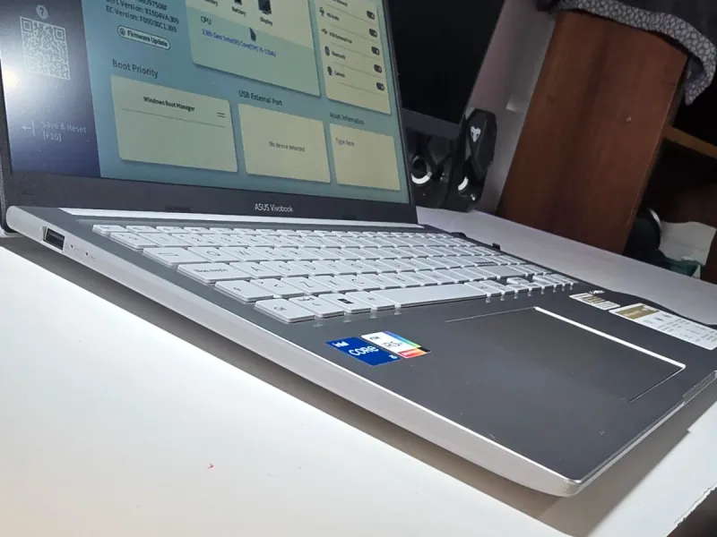 Portátil ASUS Vivobook 15 i5 16GB RAM 1TB SSD afbeelding 5