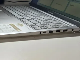 Portátil ASUS Vivobook 15 i5 16GB RAM 1TB SSD