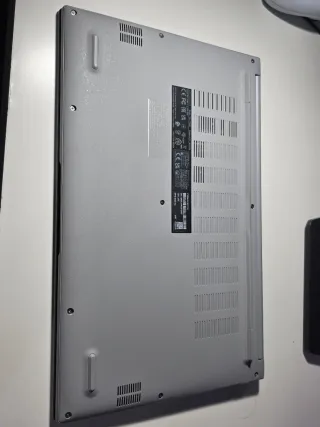 Portátil ASUS Vivobook 15 i5 16GB RAM 1TB SSD