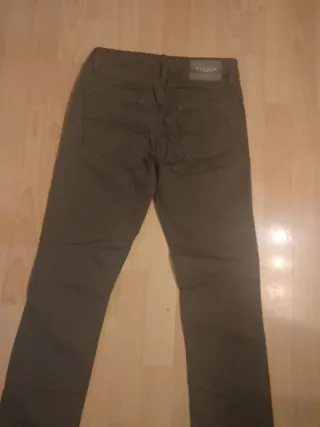 Pantalón Guess chico Talla 36 marrón