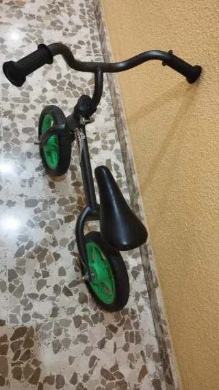 Bicicleta niño sin pedales verde
