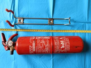 Extintor casa o coche vintage.