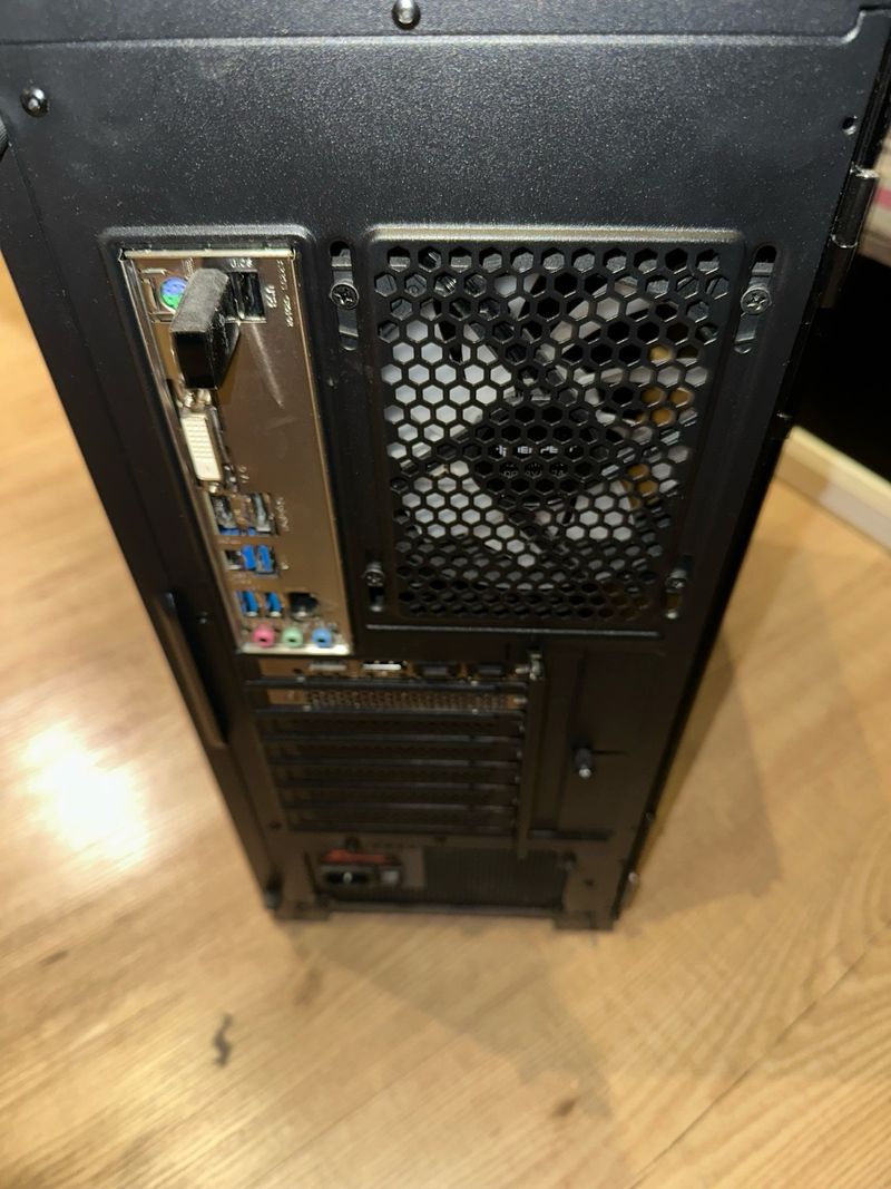 Torre PC DarkFlash Gold Élite II Negra