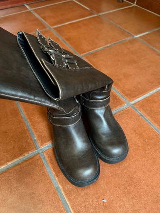 Botas Biker Marrones con Hebillas