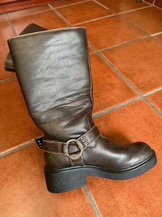 Botas Biker Marrones con Hebillas