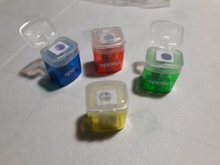 Temperamatite colorati con contenitore