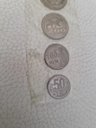 Monedas de Uzbekistán