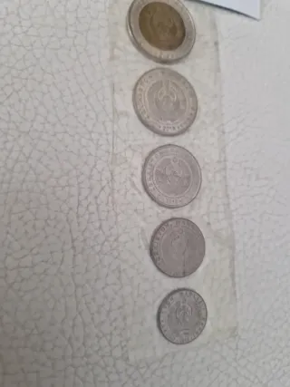 Monedas de Uzbekistán