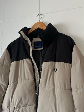 Chaqueta Fred Perry Puffer Beige/Negro Talla M