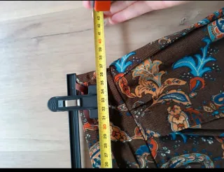 Falda estampada marrón y multicolor