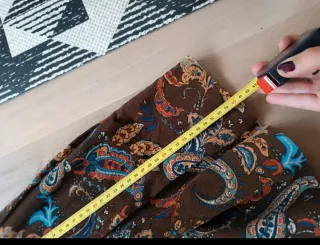 Falda estampada marrón y multicolor