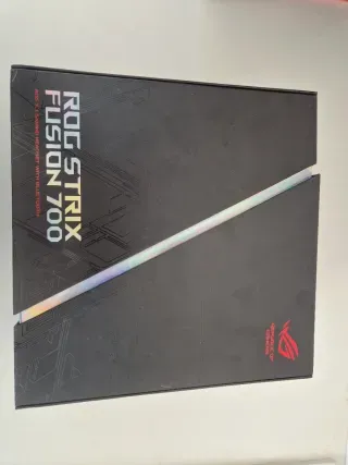 Auriculares Asus ROG Strix Fusion 700