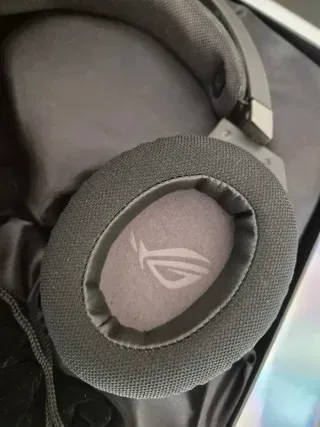 Auriculares Asus ROG Strix Fusion 700