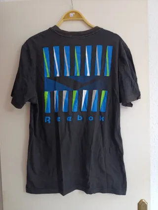Camiseta Reebok Negra