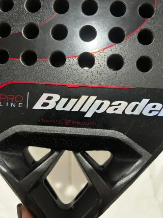 Pala Bullpadel Vertex 04 CMF