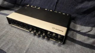 Steinberg UR44 Interfaz de Audio 6x4 + MIDI