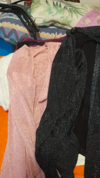 Chaqueta brillante rosa y negra