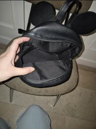 Mochila Disney Minnie Mouse Negra y Dorada