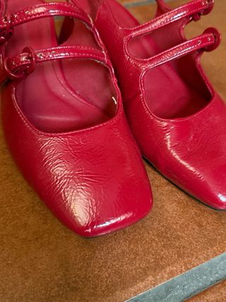 Bailarina tacón rojo