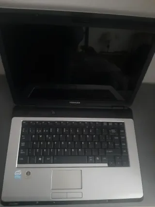 Portátil Toshiba Plata