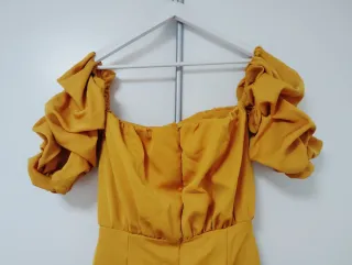 Mono fiesta mostaza talla S