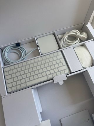 Apple iMac M3/8GB/256GB/TouchID/4puertos