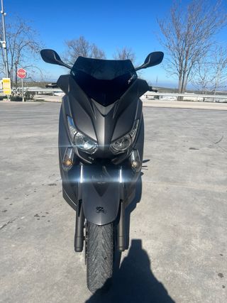 Yamaha X max 400 Gris
