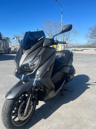 Yamaha X max 400 Gris
