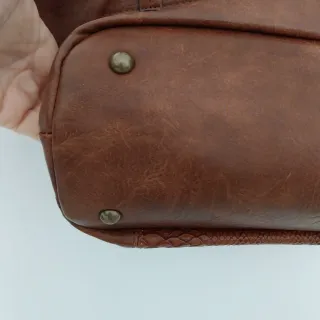 Bolso tote marrón efecto piel serpiente