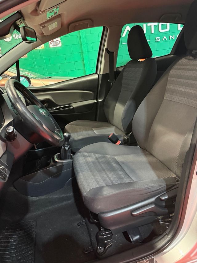 Toyota Yaris 2016