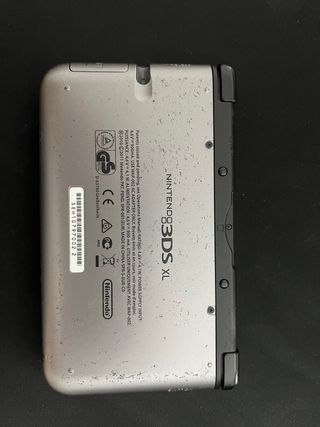 Nintendo 3DS XL + Mario Kart 7