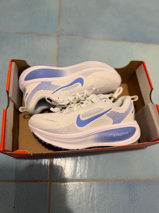 Nike Vomero 18 Wide Scarpe Running Donna