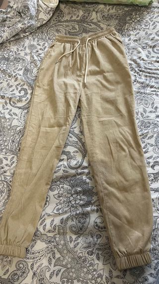 Pantalón pana puño cerrado beige