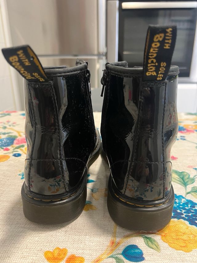 Botas Dr. Martens niña charol talla 36