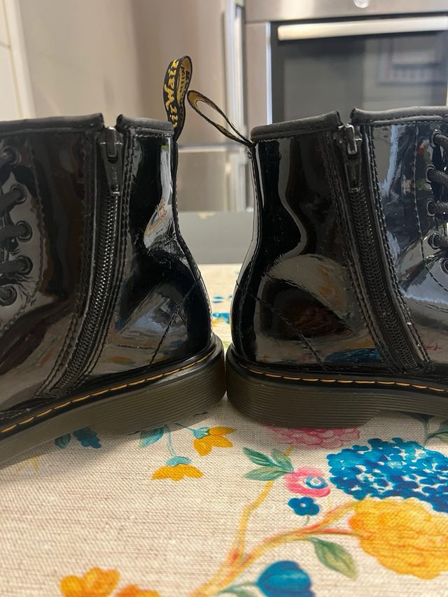 Botas Dr. Martens niña charol talla 36