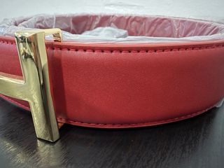 Cinturón de cuero burdeos hebilla T Talla L