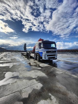Camión grúa volvo Cabeza Tractora con Grúa Fassi