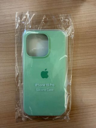 Set de fundas y protectores iPhone 15 Pro