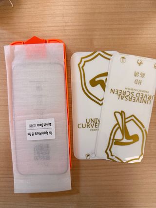 Set de fundas y protectores iPhone 15 Pro