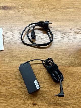 Portátil Lenovo Plata y Negro